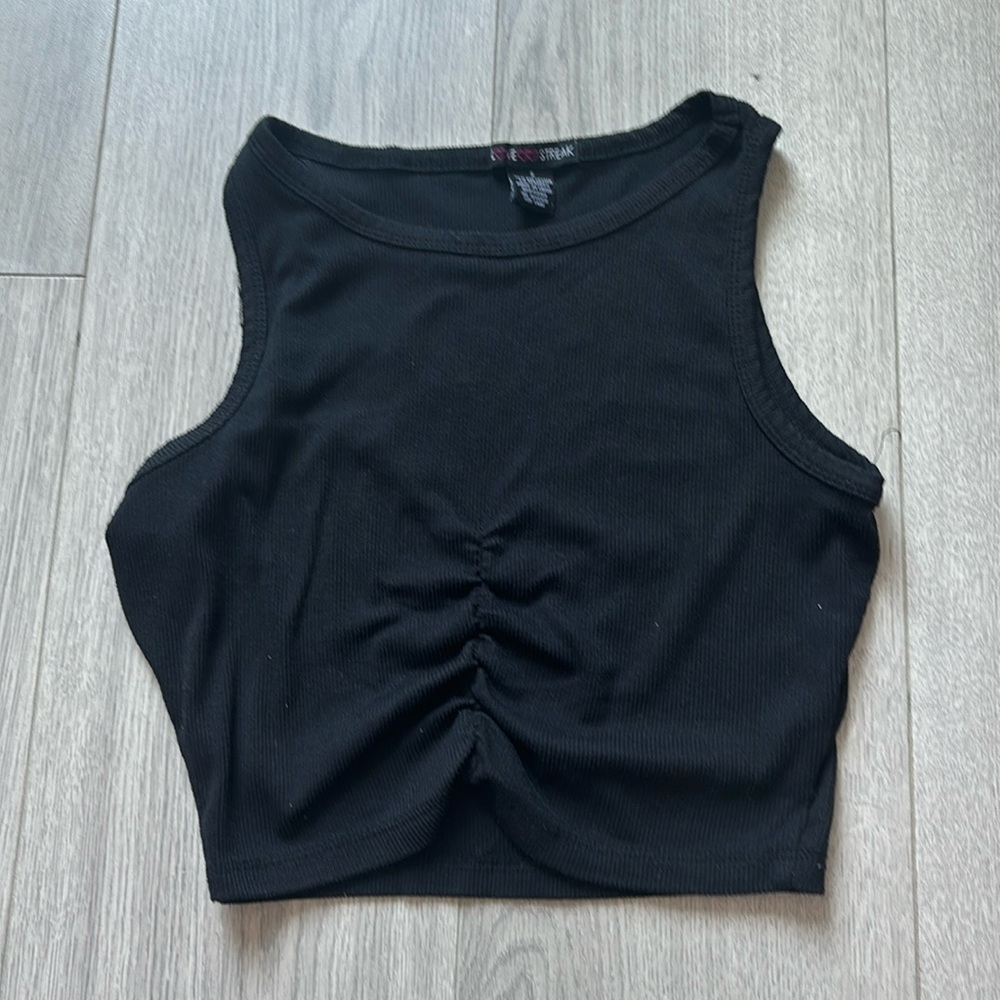Black crop tank